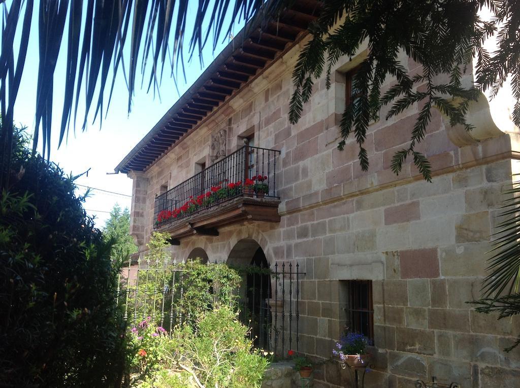 Casona De La Salceda Guest House Treceño Eksteriør bilde