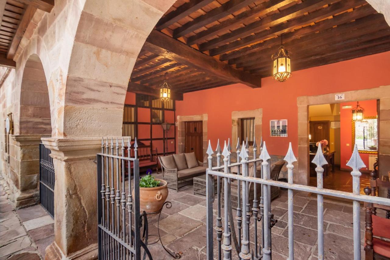 Casona De La Salceda Guest House Treceño Eksteriør bilde