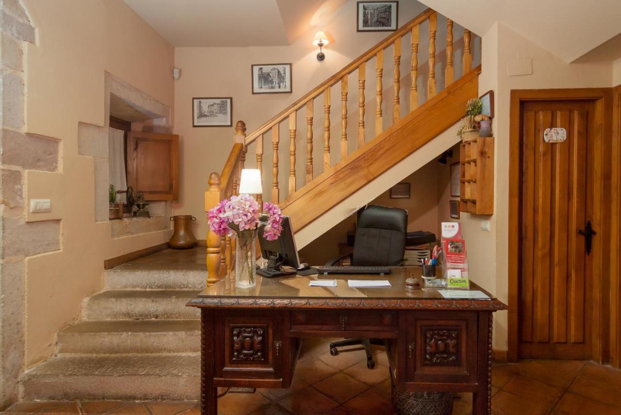 Casona De La Salceda Guest House Treceño Eksteriør bilde
