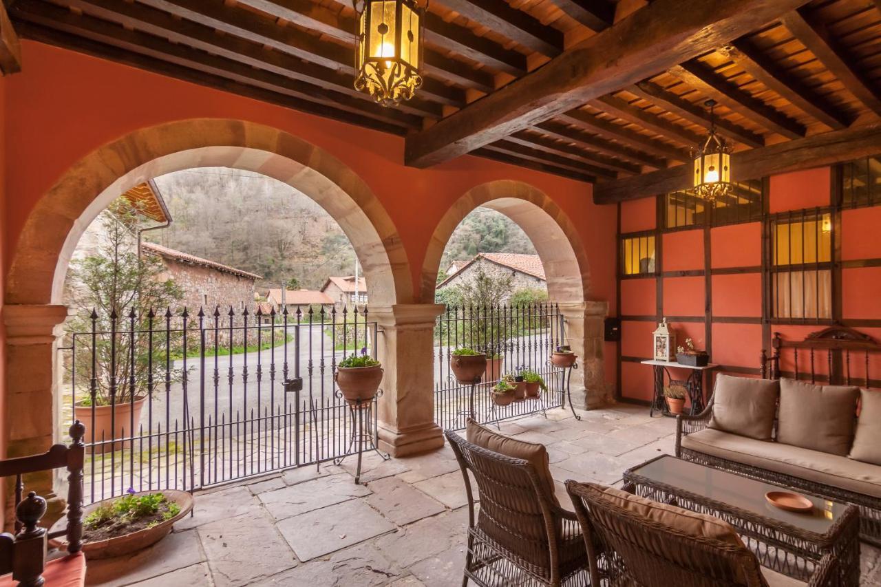 Casona De La Salceda Guest House Treceño Eksteriør bilde