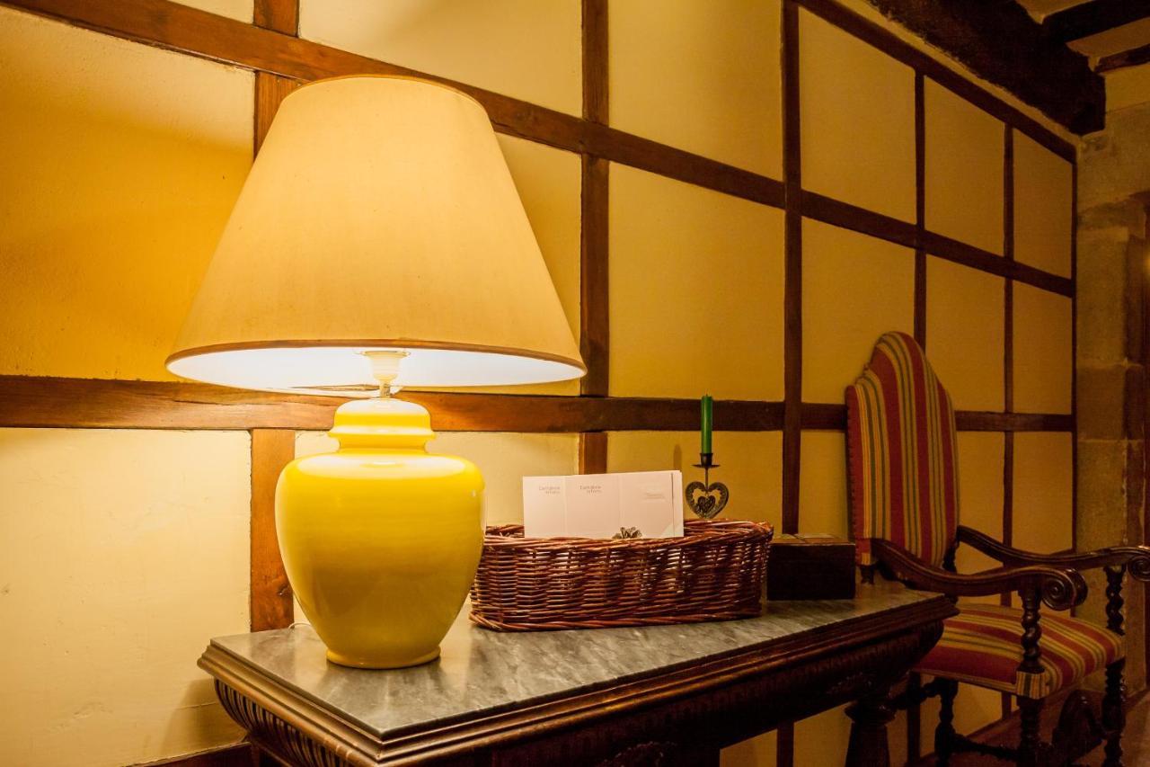 Casona De La Salceda Guest House Treceño Eksteriør bilde