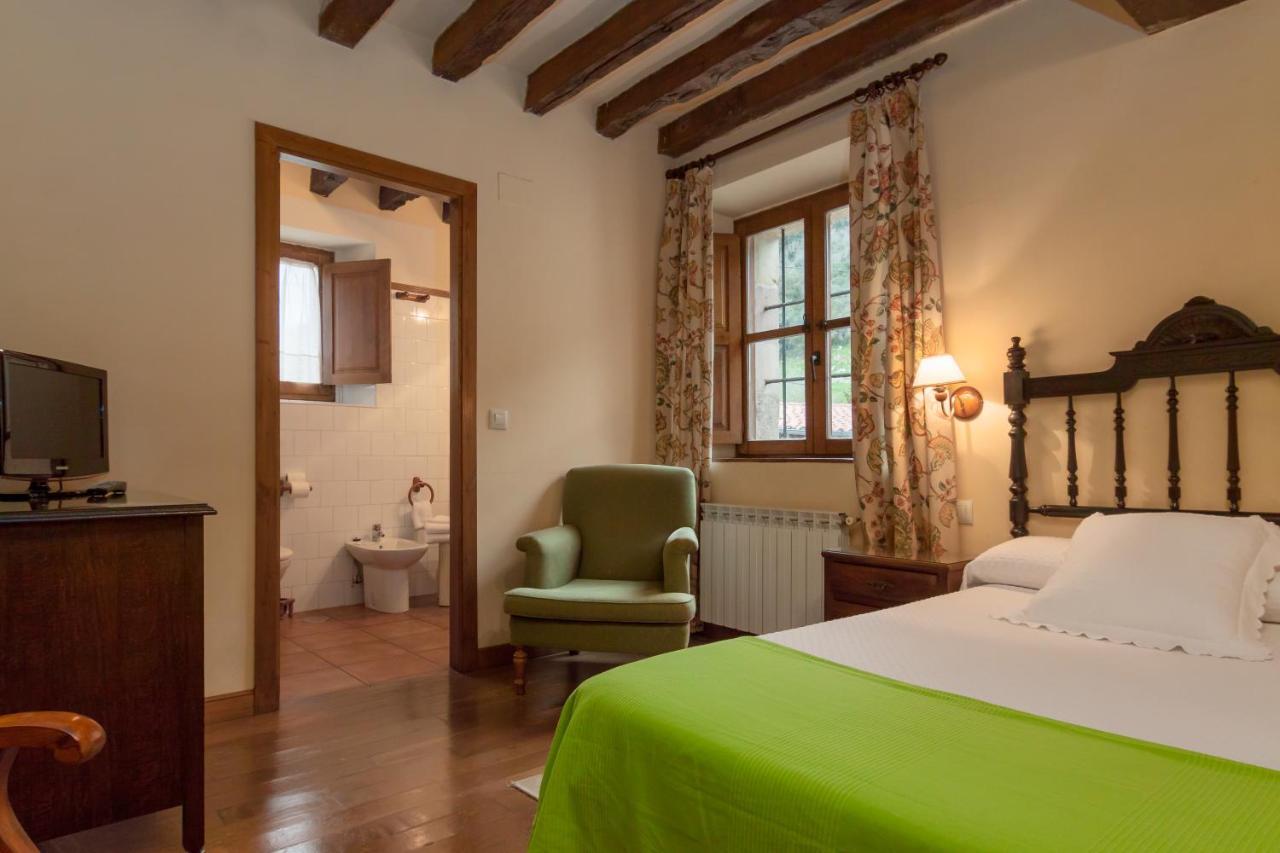 Casona De La Salceda Guest House Treceño Eksteriør bilde